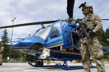MUP KS predstavio prvi helikopter i Helikoptersku jedinicu za zaštitu i spašavanje