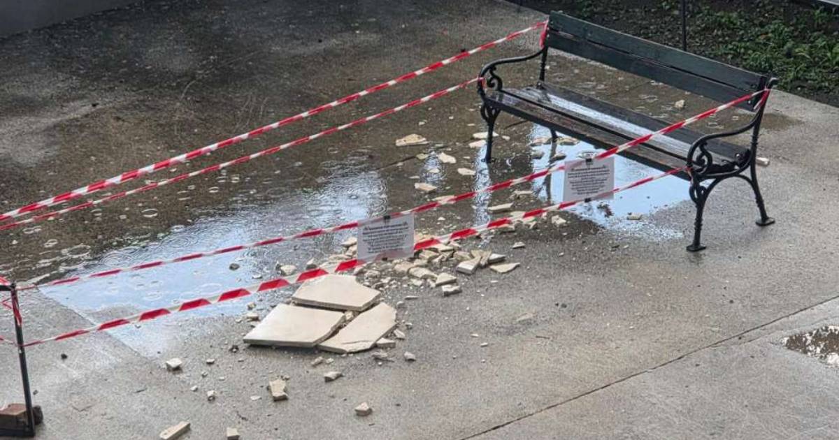 Sa Historijskog muzeja BiH otpadaju fasadne ploče: Traži se hitna reakcija