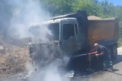 Izgorio kamion kod Nevesinja