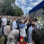 Kolona sa posmrtnim ostacima žrtava genocida zastala u Sarajevu