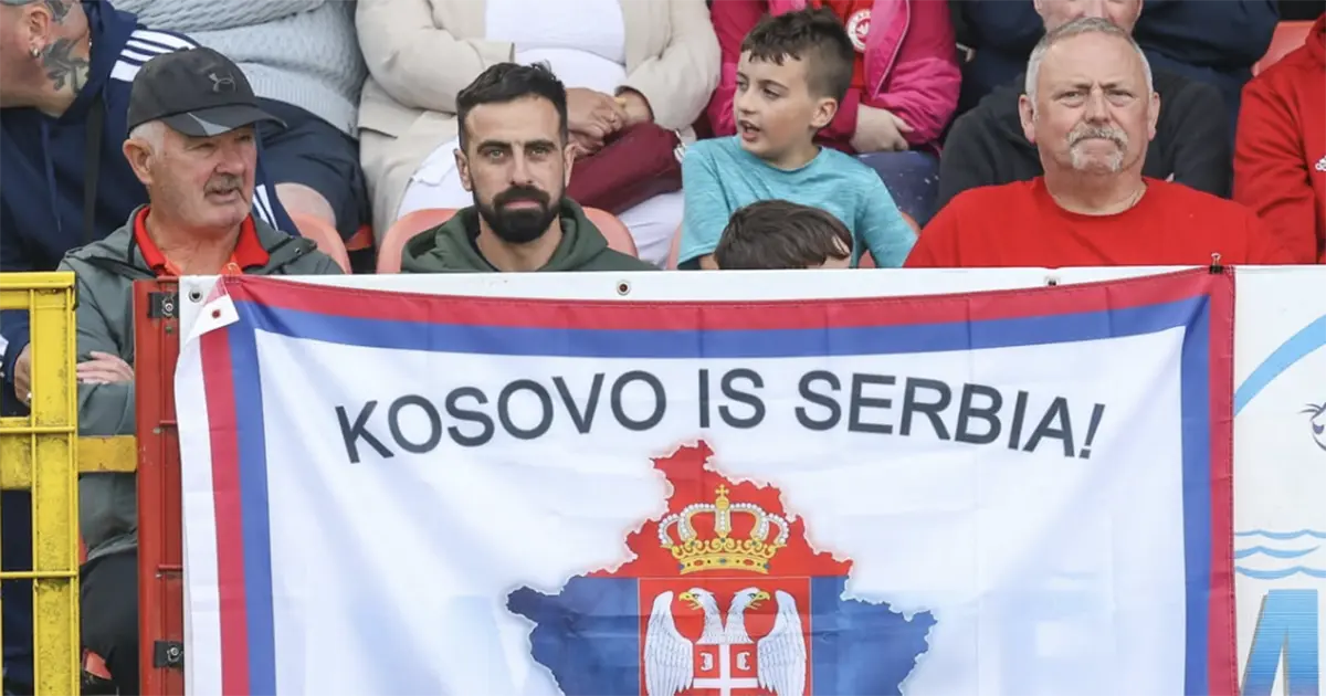 Sporna zastava na tribinama koja se svidjela predstavnicima Crvene Zvezde