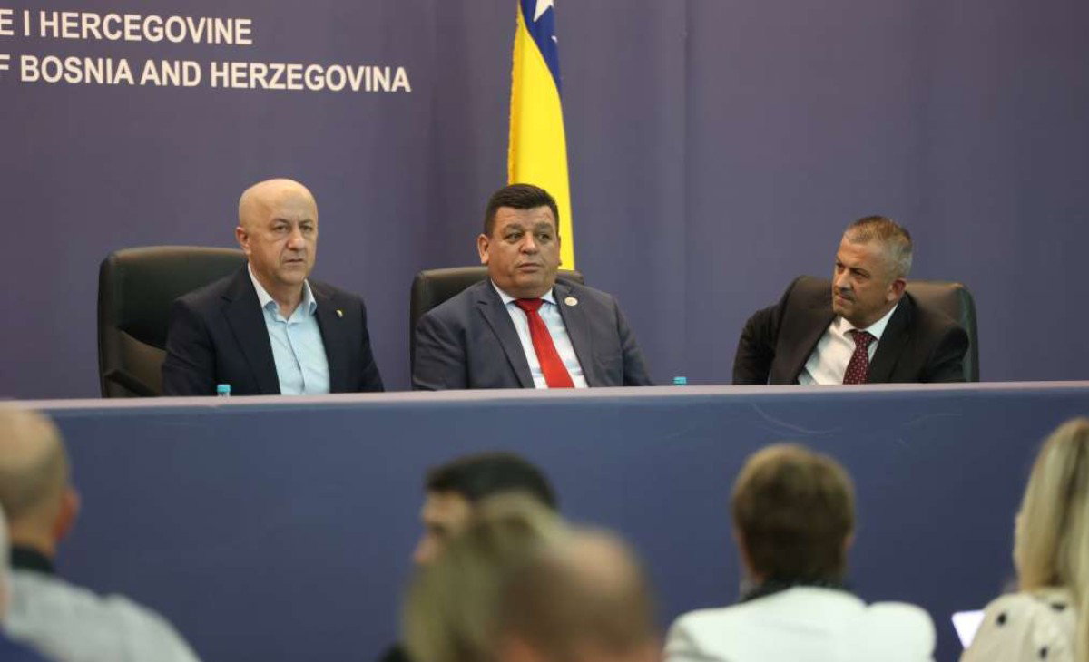 Skoro tri miliona za borce, federalni ministar pojasnio kome