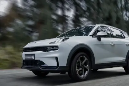 Lynk & Co 02
