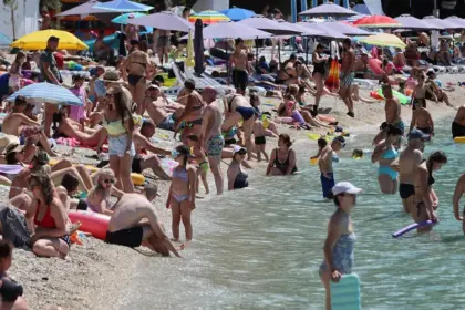 makarska plaža ljeto toplo vrijeme more