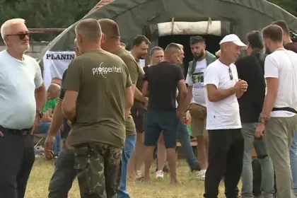 U Nezuk pristižu učesnici Marša iz cijele Bosne i Hercegovine, ali i drugih zemalja