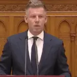 peter magyar parlament mažarske