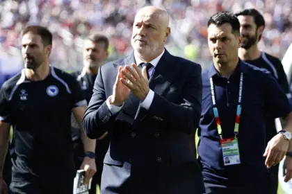Sergej Barbarez i stručni štab Zmajeva