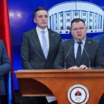 Elek (u sredini) i Budimir (za govornicom) Foto: Dejan Rakita/PIXSELL