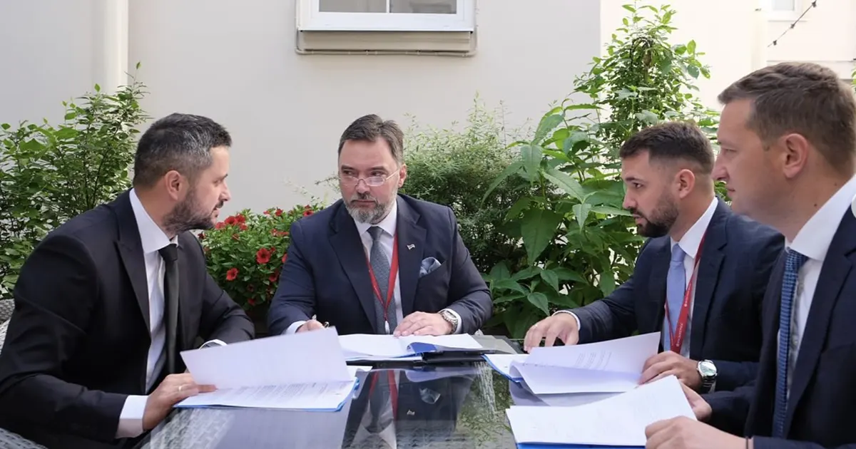 Otkrivena muljaža Staše Košarca oko plaćanja hotela tokom boravka Rusiji!