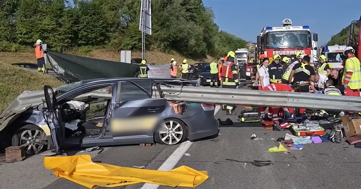 Horor na autocesti: Vozila u pogrešnom smjeru i zabila se u drugi auto, dvoje poginulo