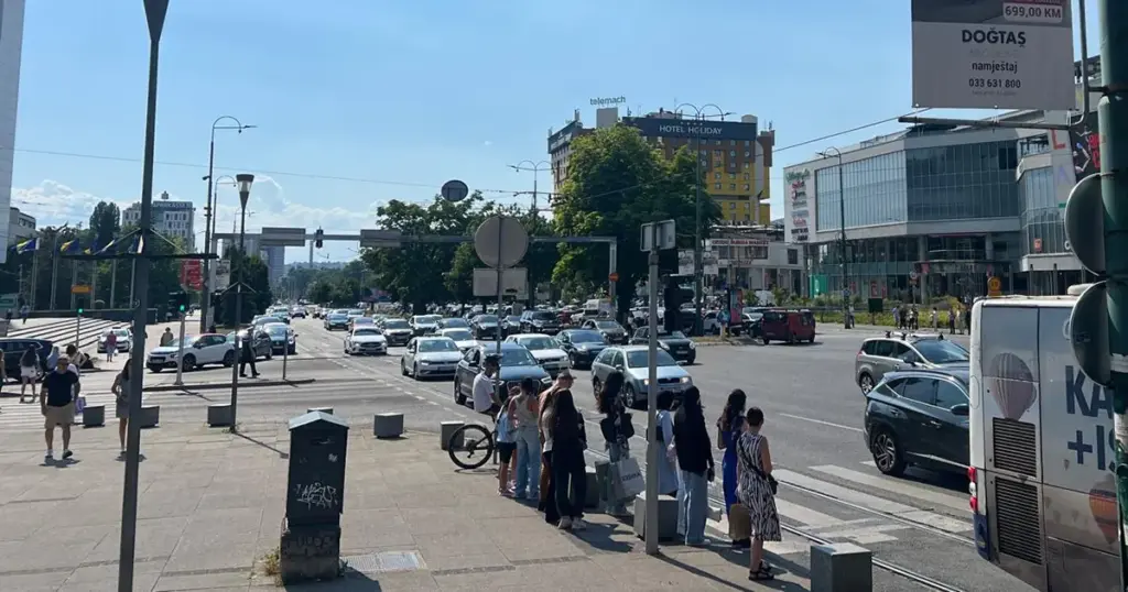 Kolone vozila su sve do Marijin Dvora