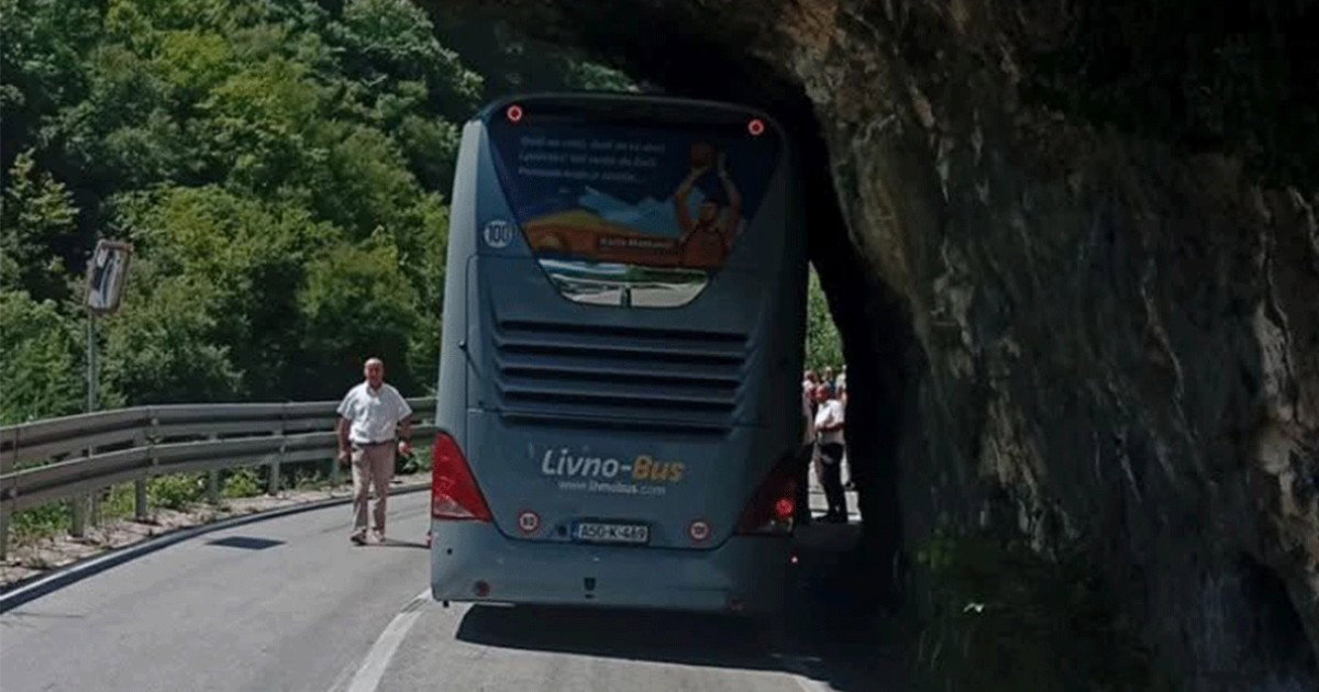 Nesvakidašnja nesreća u BiH, autobus zapeo u kanjonu