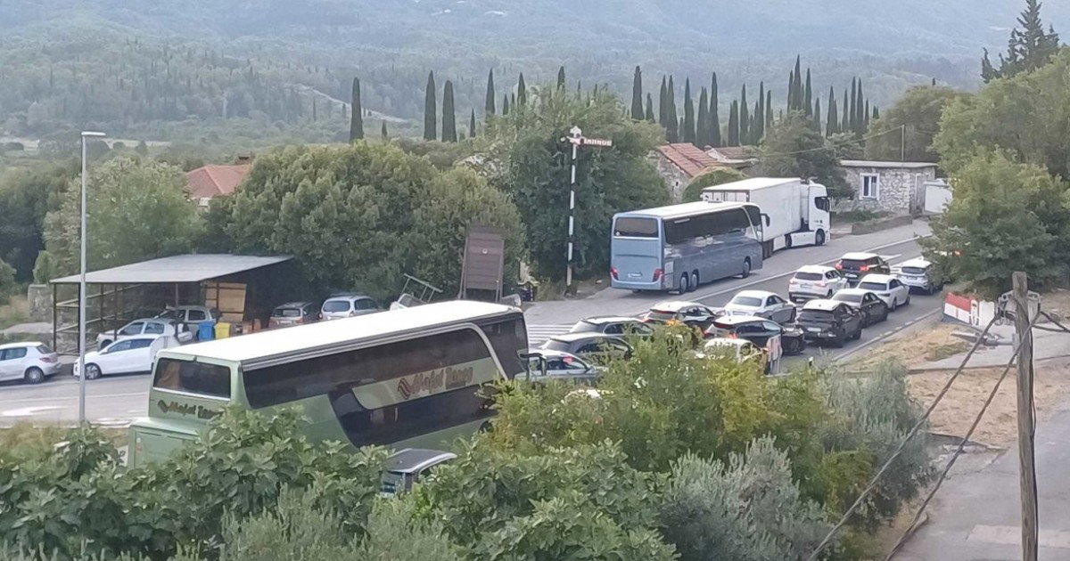 Zbog kolona prema granici aktiviran Štab civilne zaštite