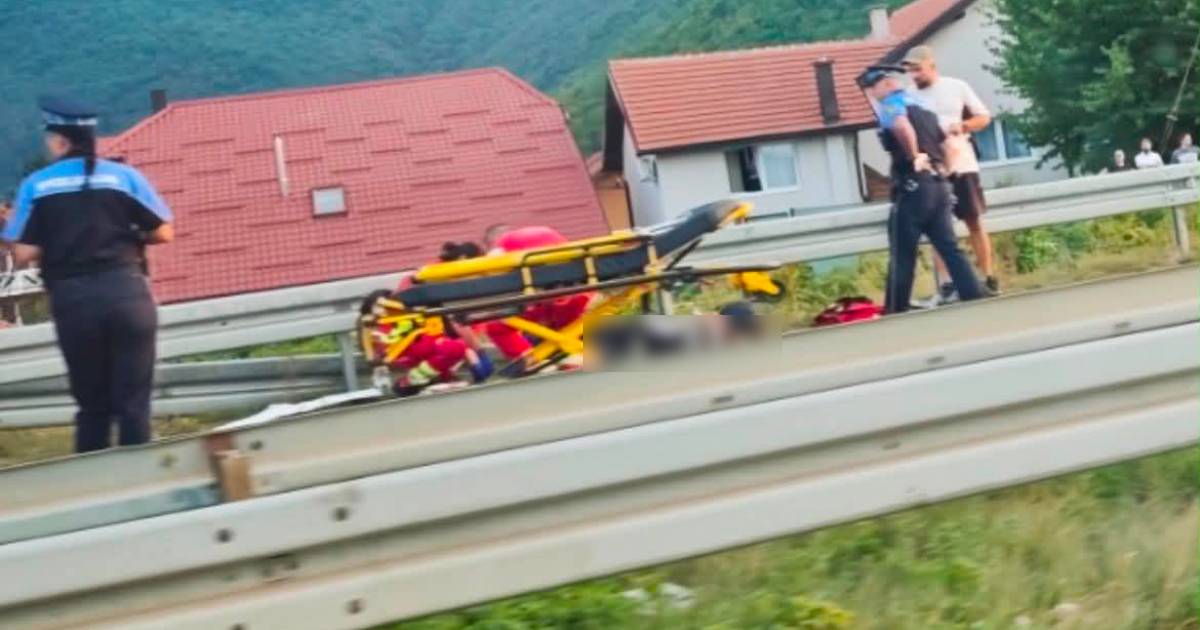 Motociklista poginuo u teškoj nesreći, saobraćaj na M-17 potpuno obustavljen