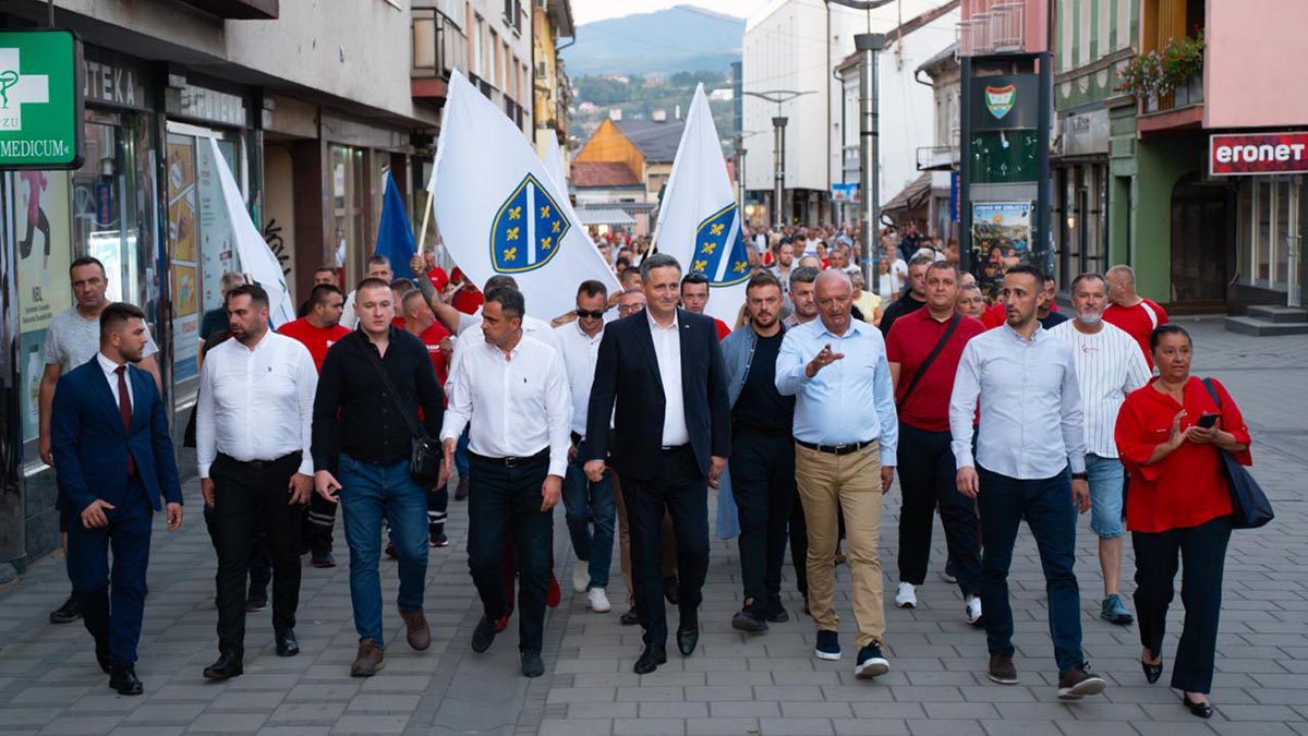 Bećirović u Bugojnu: Srbija je između ratnog zločinca i EU izabrala ratnog zločinca