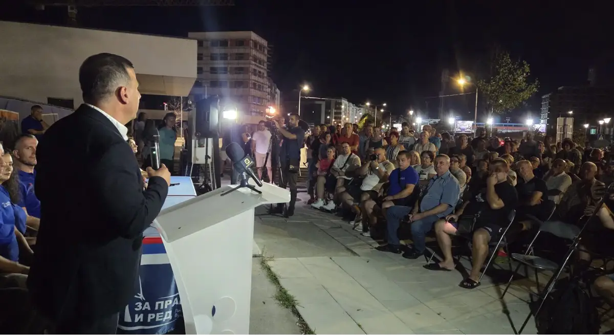 Vukanović na tribini u Banjaluci zatražio podršku građana: 'Istinski smo drugačiji od ostalih'