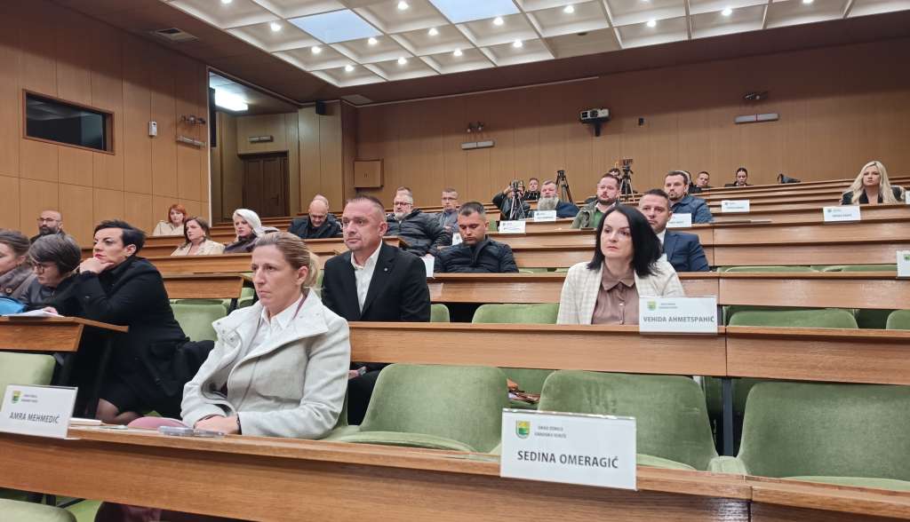 Danas odluka o drastičnom poskupljenju grijanja u Zenici, novinari ponovo nisu pozvani