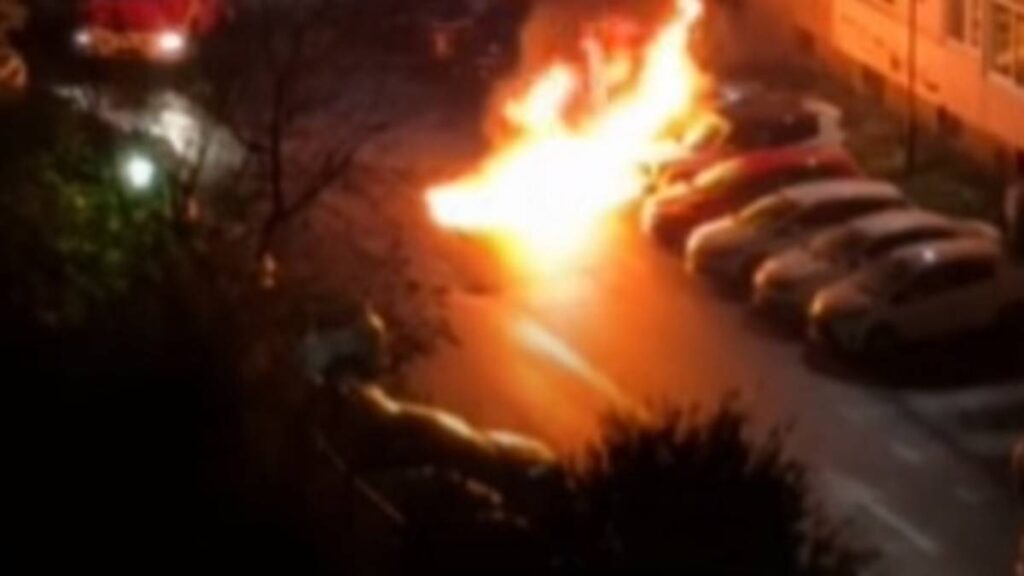 Tokom noći gorjeli automobili na tri lokacije: Policija uhapsila tri maloljetnika