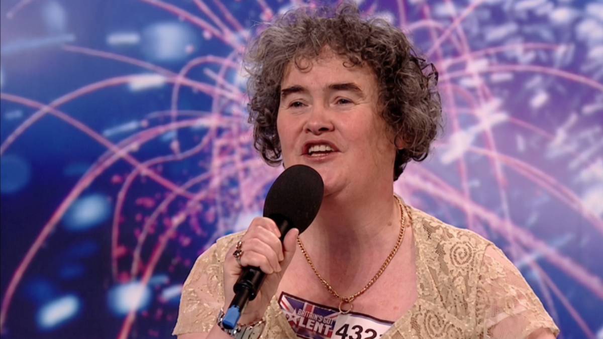 Sjećate li se Susan Boyle? Proslavila se prije 17 godina, a danas izgleda znatno drugačije